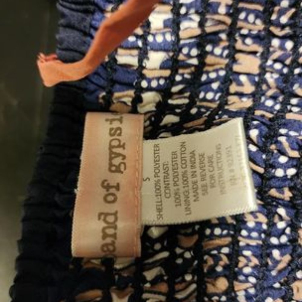 Flowy Spring Dress - Picture 4 of 4